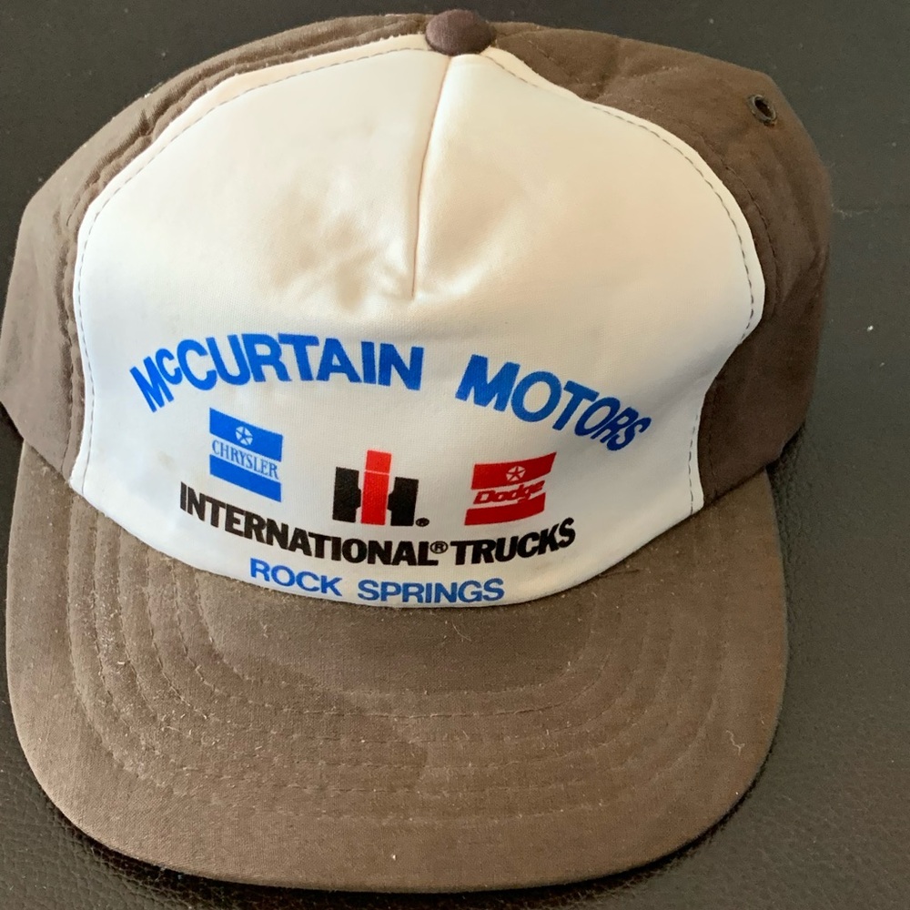Vintage McCurtain Motors Rock Springs Wyoming SNAPBACK TRUCKER HAT 80’s Trucks